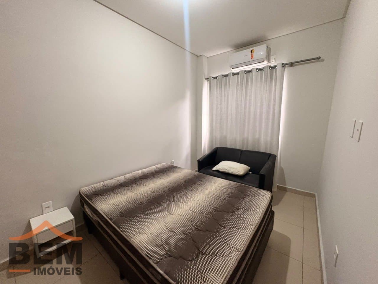 Apartamento para alugar com 1 quarto e 69 m² no bairro São Vicente, em Itajaí.