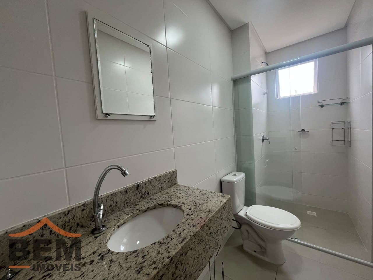 Apartamento para alugar com 3 quartos e 91 m² no bairro São João, em Itajaí.