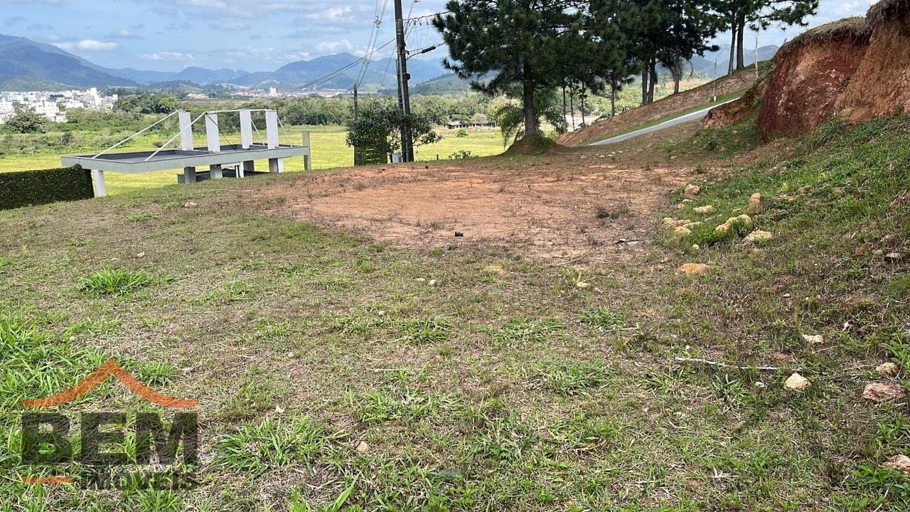 Terreno para Venda no bairro Rio do Meio, em Camboriú - SC