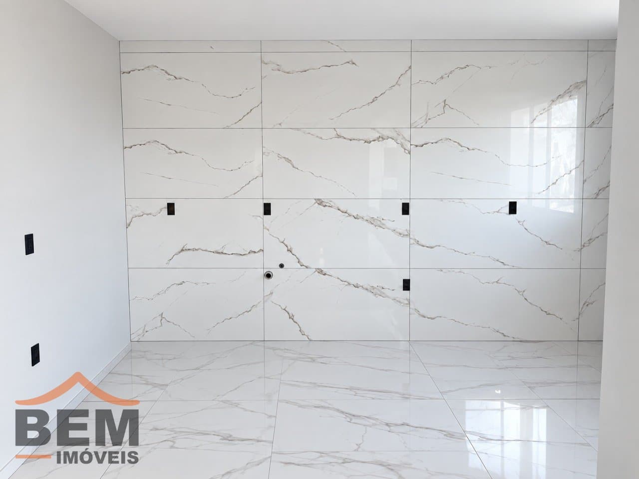 Apartamento para Venda com 2 quartos no bairro Santa Regina VII, em Camboriú - SC