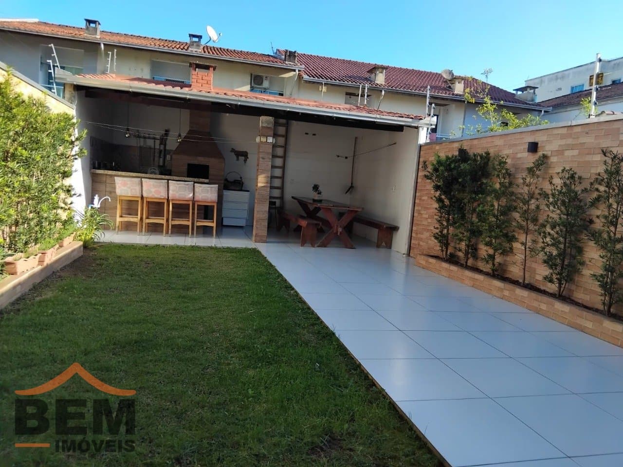 Casa para Venda com 3 quartos e 150m² no bairro Centro, em Camboriú - SC