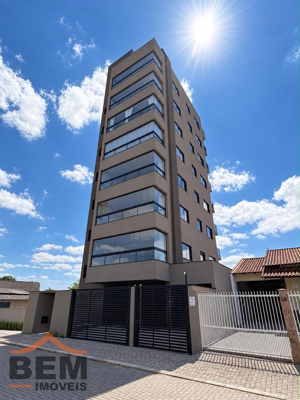 Apartamento para Venda com 3 quartos e 92m² no bairro Itacolomi, em Balneário Piçarras - SC