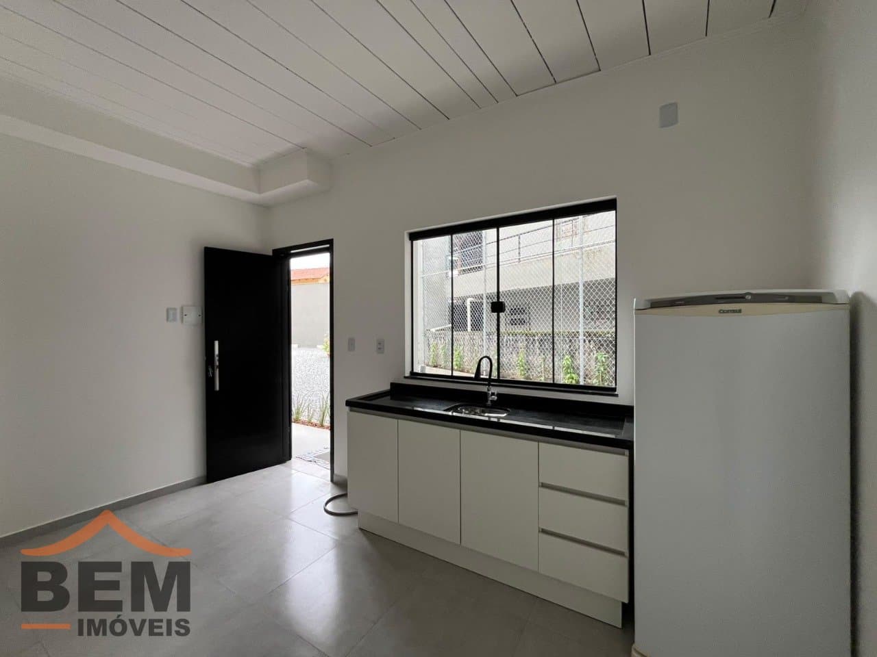 Apartamento para Locação com 1 quarto e 20m² no bairro Centro, em Itajaí - SC