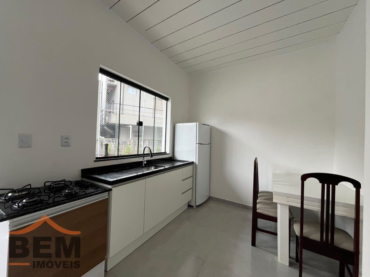Apartamento para Locação com 1 quarto e 20m² no bairro Centro, em Itajaí - SC