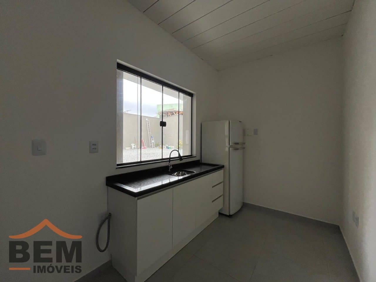 Apartamento para Locação com 1 quarto e 20m² no bairro Centro, em Itajaí - SC