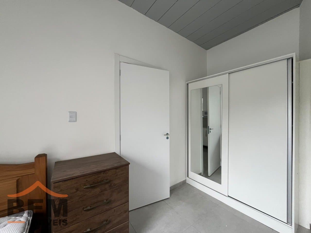 Apartamento para Locação com 2 quartos e 50m² no bairro Centro, em Itajaí - SC