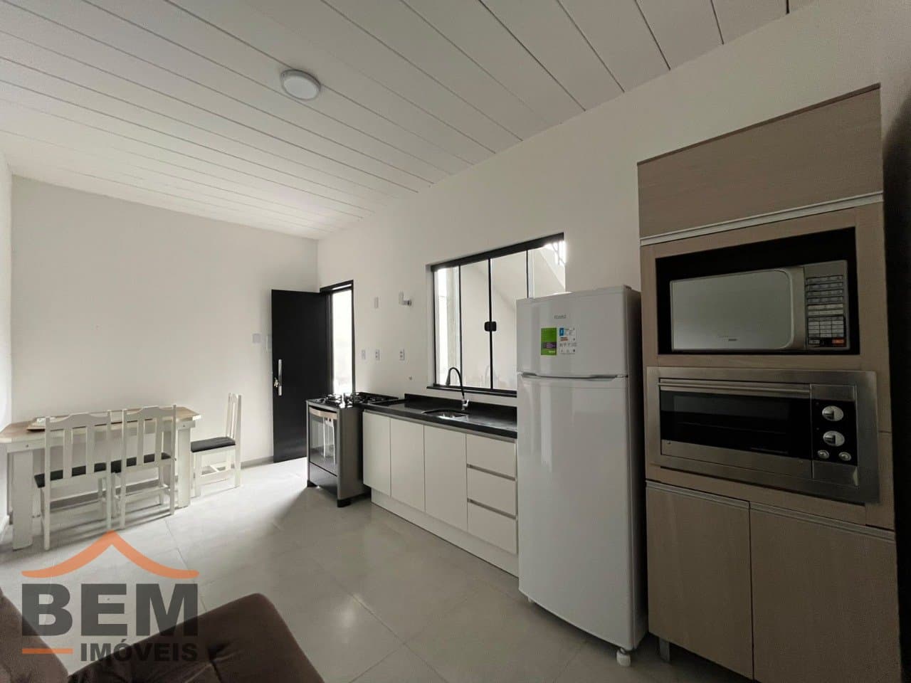 Apartamento para Locação com 1 quarto e 30m² no bairro Centro, em Itajaí - SC
