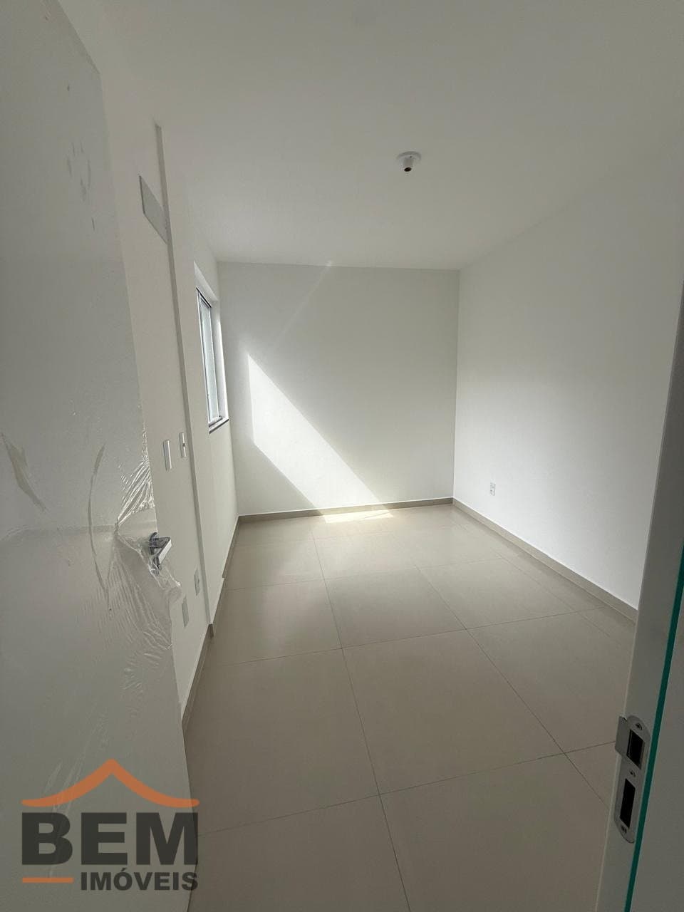 Apartamento para Locação com 2 quartos e 55m² no bairro Santa Regina, em Camboriú - SC