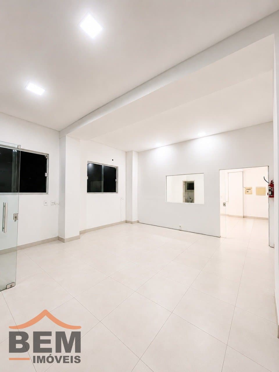 Sala Comercial para Venda no bairro Tabuleiro, em Camboriú - SC