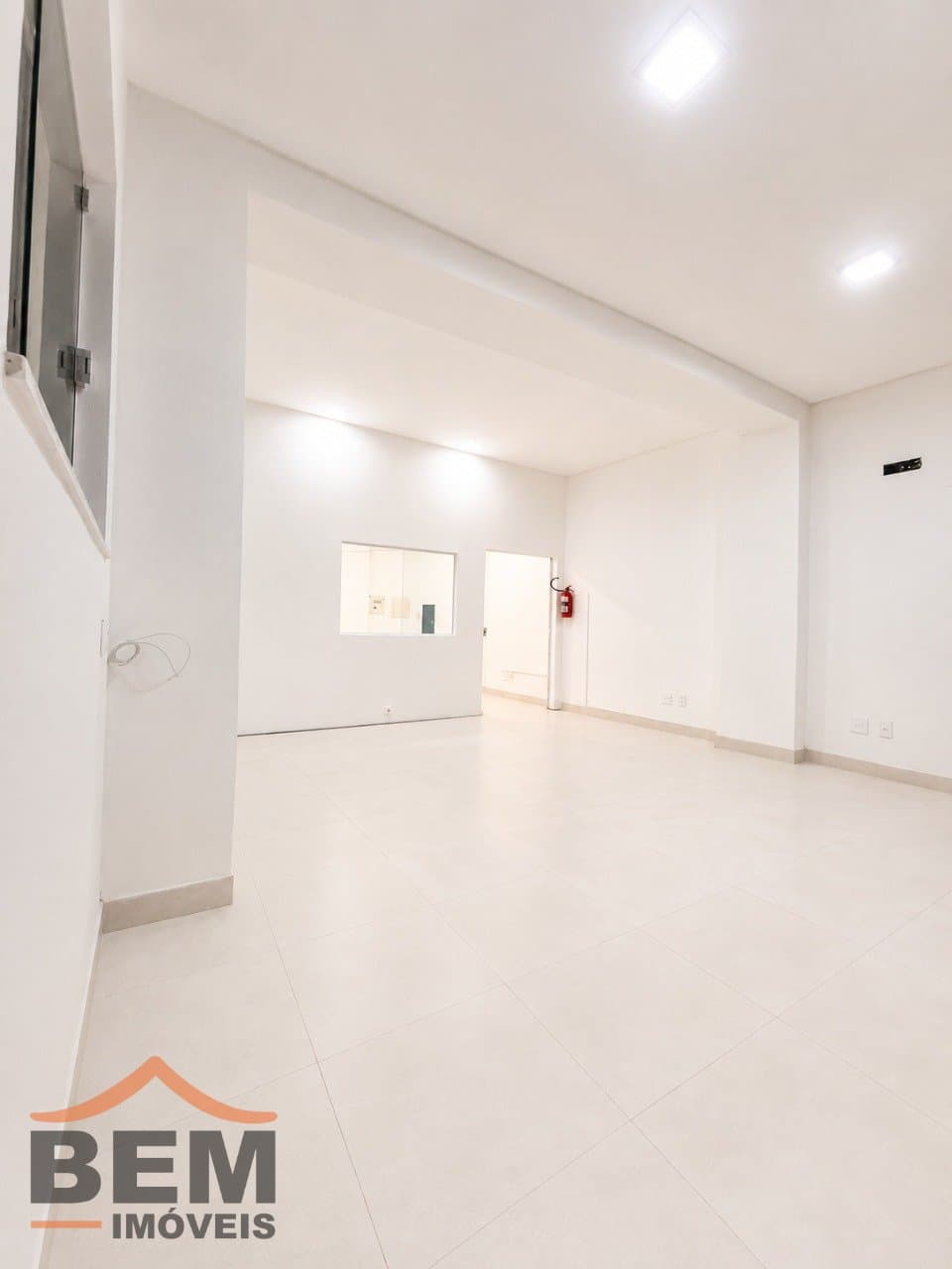 Sala Comercial para Venda no bairro Tabuleiro, em Camboriú - SC