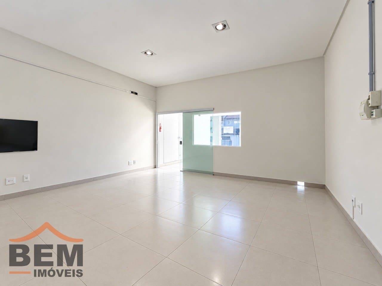 Sala Comercial para Venda no bairro Tabuleiro, em Camboriú - SC