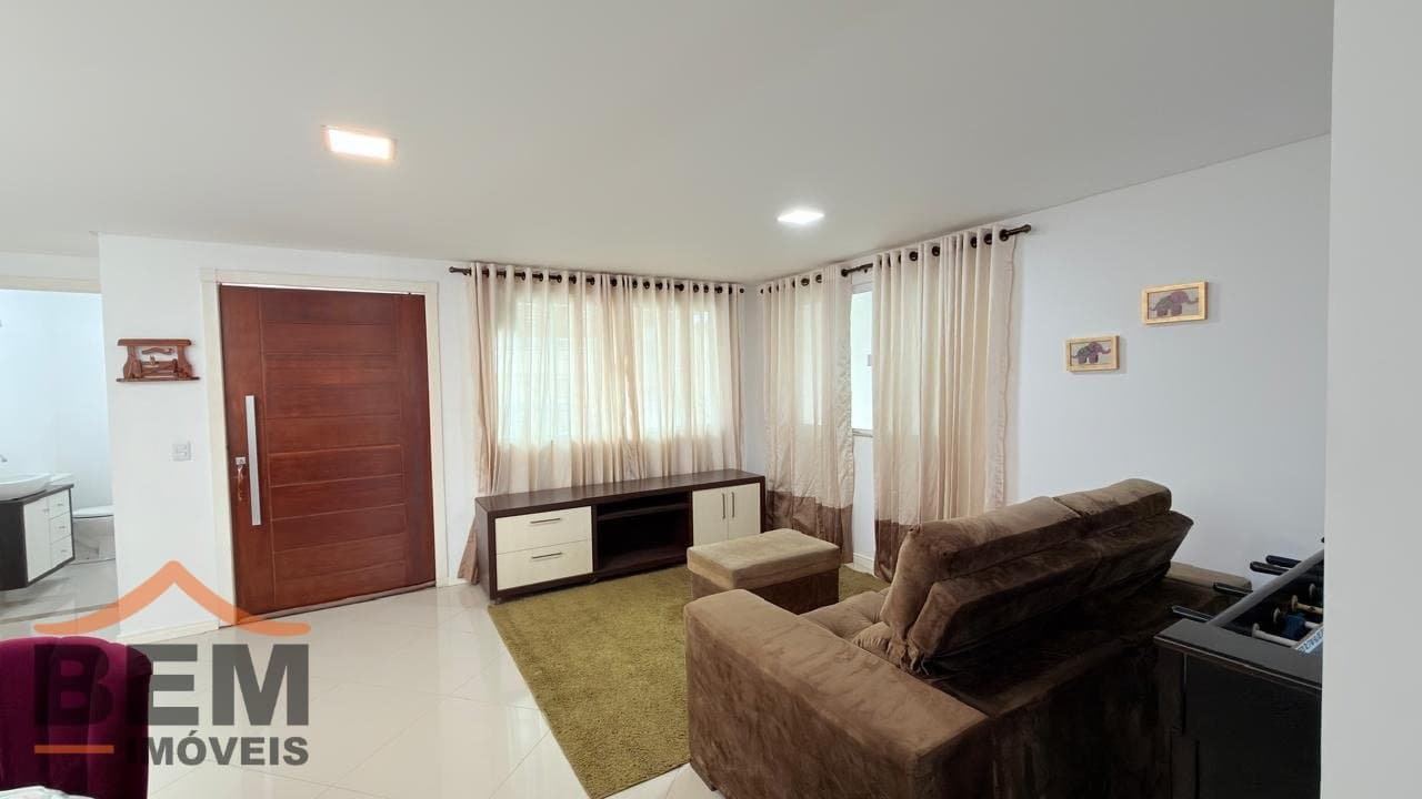 Casa para Venda com 3 quartos e 223m² no bairro Dom Bosco, em Itajaí - SC