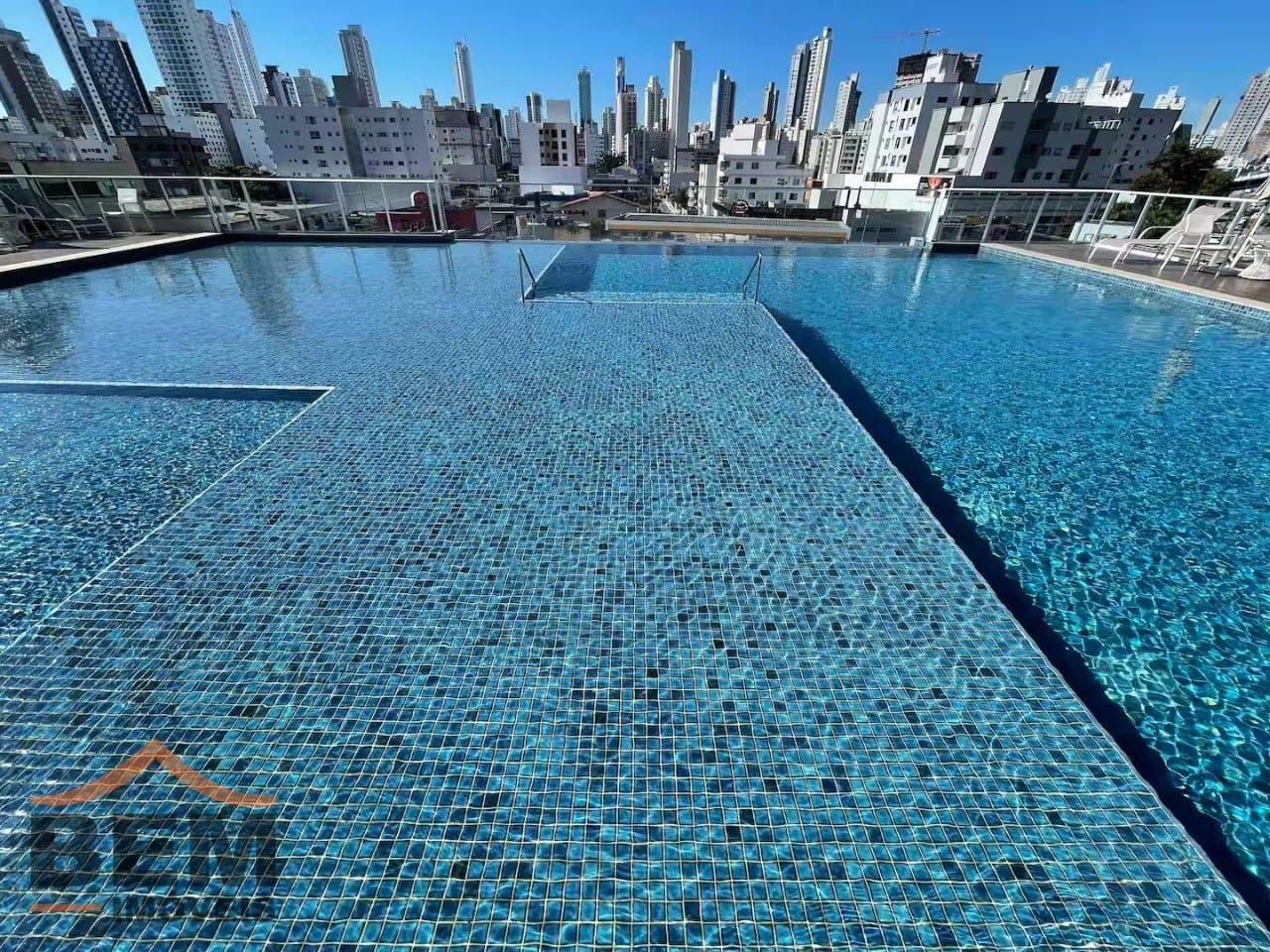Apartamento para Venda com 2 quartos e 62m² no bairro Nações, em Balneário Camboriú - SC