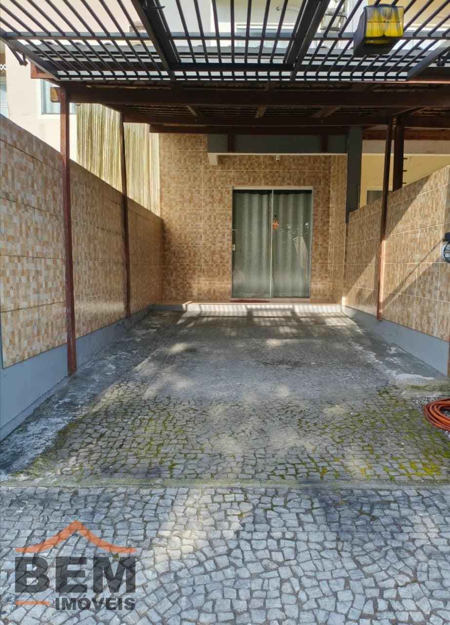 Sobrado para Venda com 2 quartos e 70m² no bairro Santa Regina, em Camboriú - SC