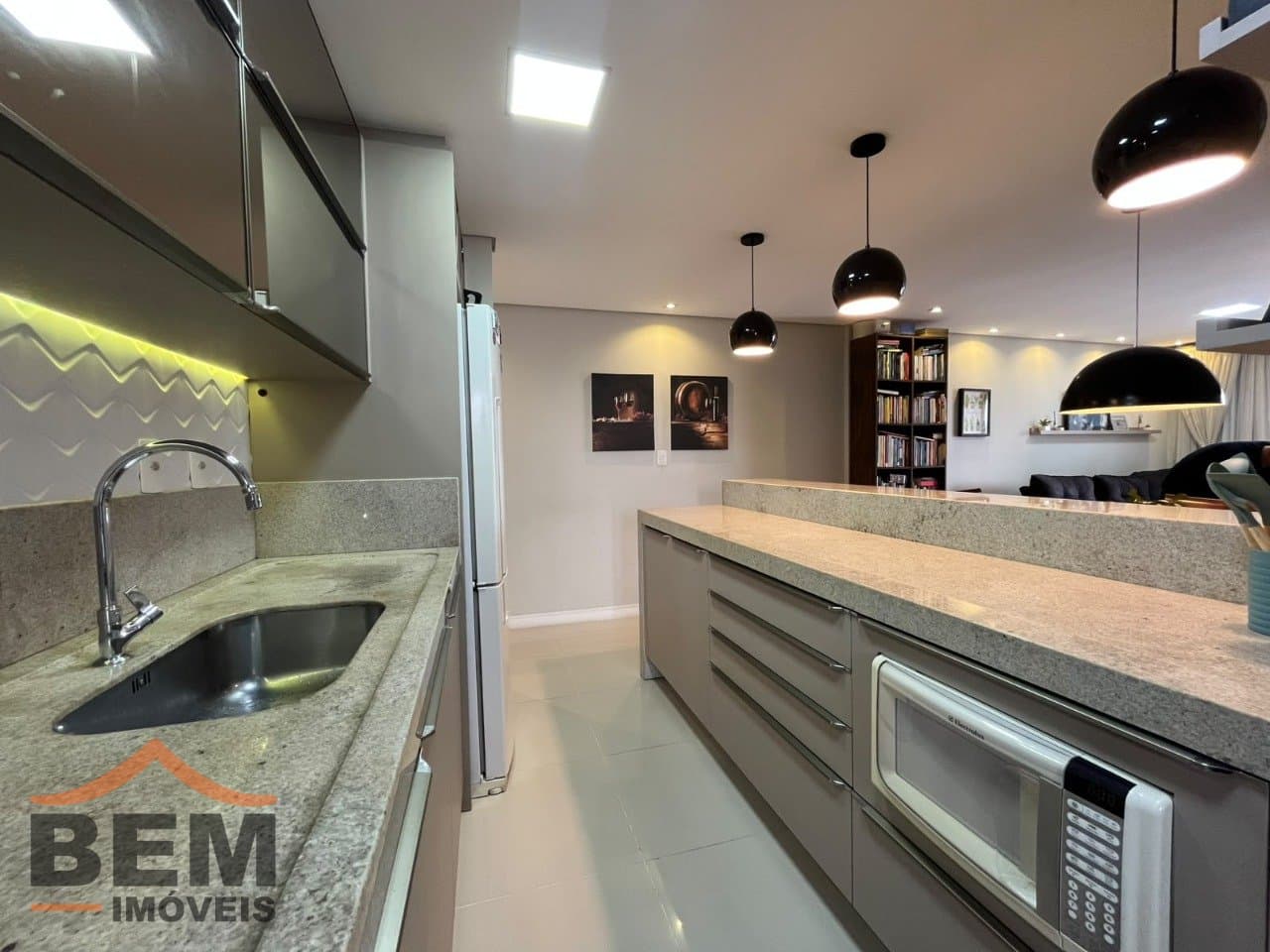 Apartamento para Venda com 3 quartos e 80m² no bairro São João, em Itajaí - SC