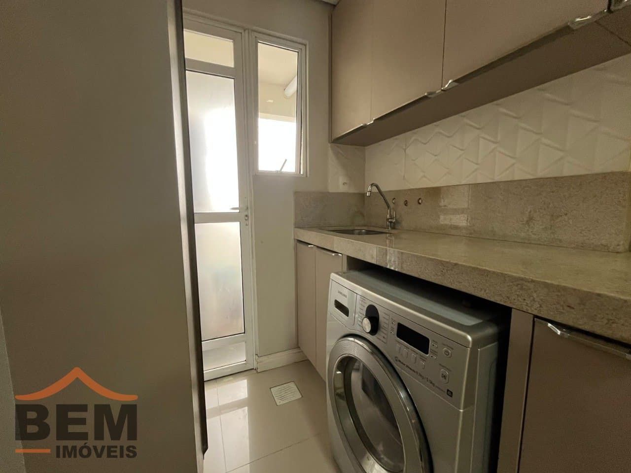 Apartamento para Venda com 3 quartos e 80m² no bairro São João, em Itajaí - SC