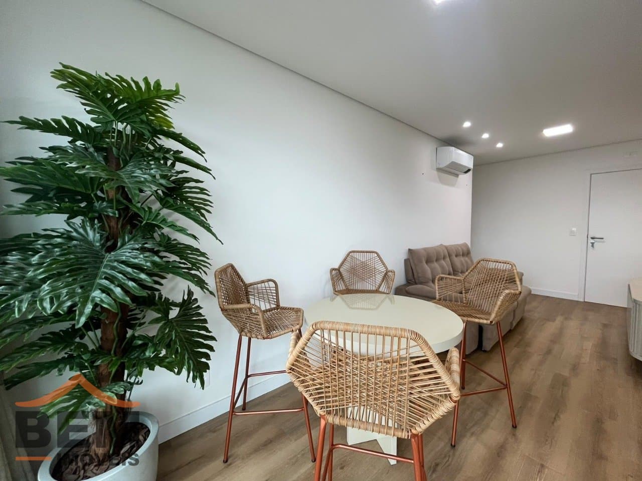 Apartamento para Locação com 2 quartos e 78m² no bairro Praia Brava, em Itajaí - SC