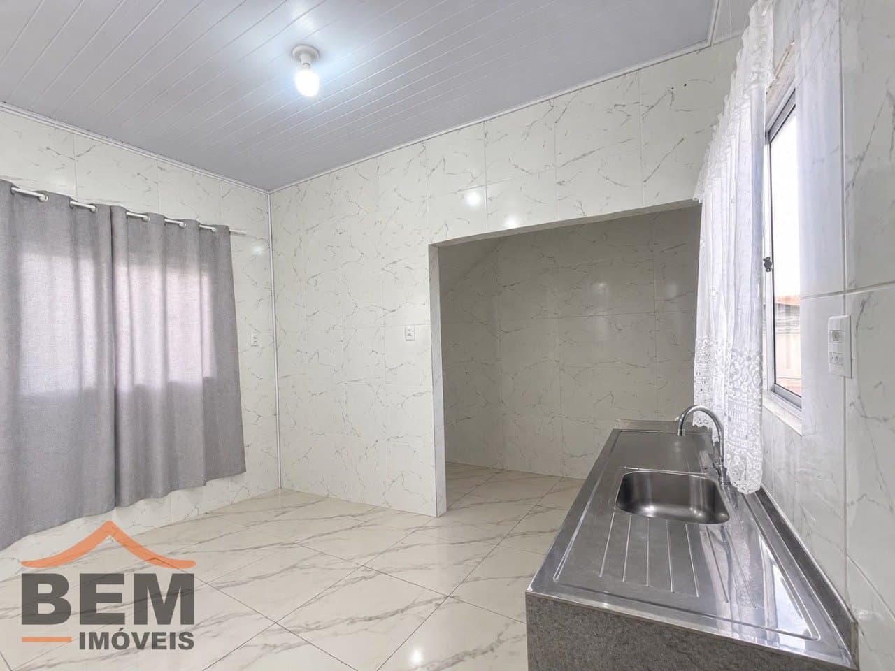 Casa para Locação com 1 quarto e 40m² no bairro Santa Regina, em Itajaí - SC