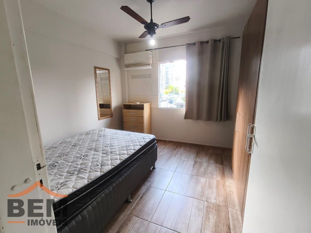 Apartamento para Locação com 1 quarto e 45m² no bairro Centro, em Itajaí - SC