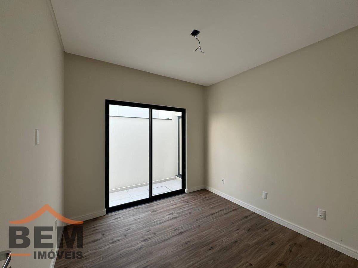 Casa para Venda com 3 quartos e 130m² no bairro Centro, em Camboriú - SC