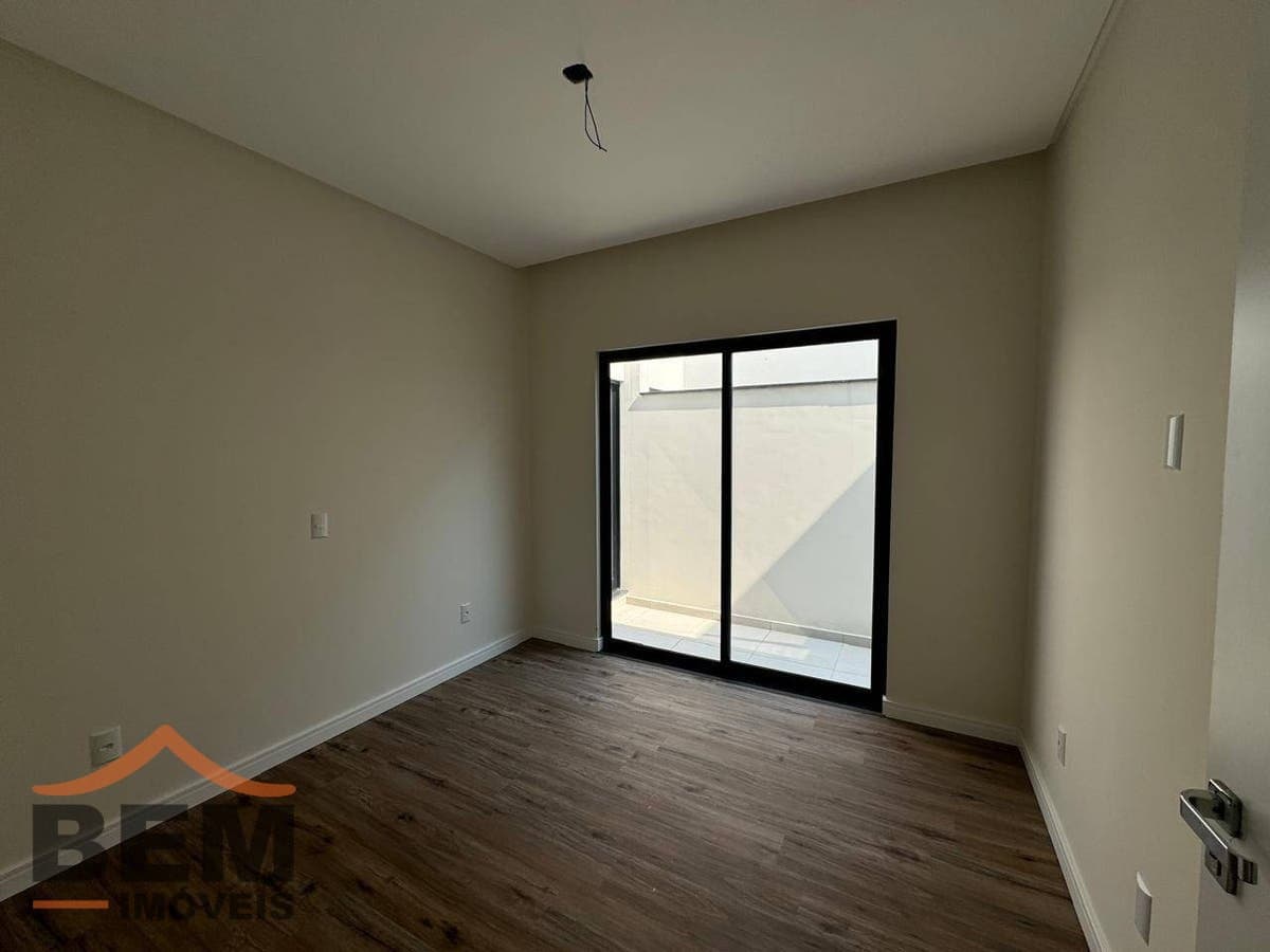 Casa para Venda com 3 quartos e 130m² no bairro Centro, em Camboriú - SC