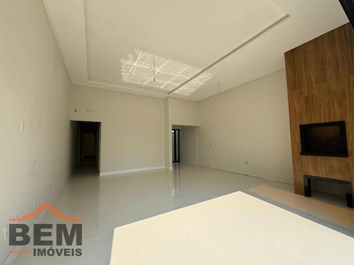 Casa para Venda com 3 quartos e 130m² no bairro Centro, em Camboriú - SC