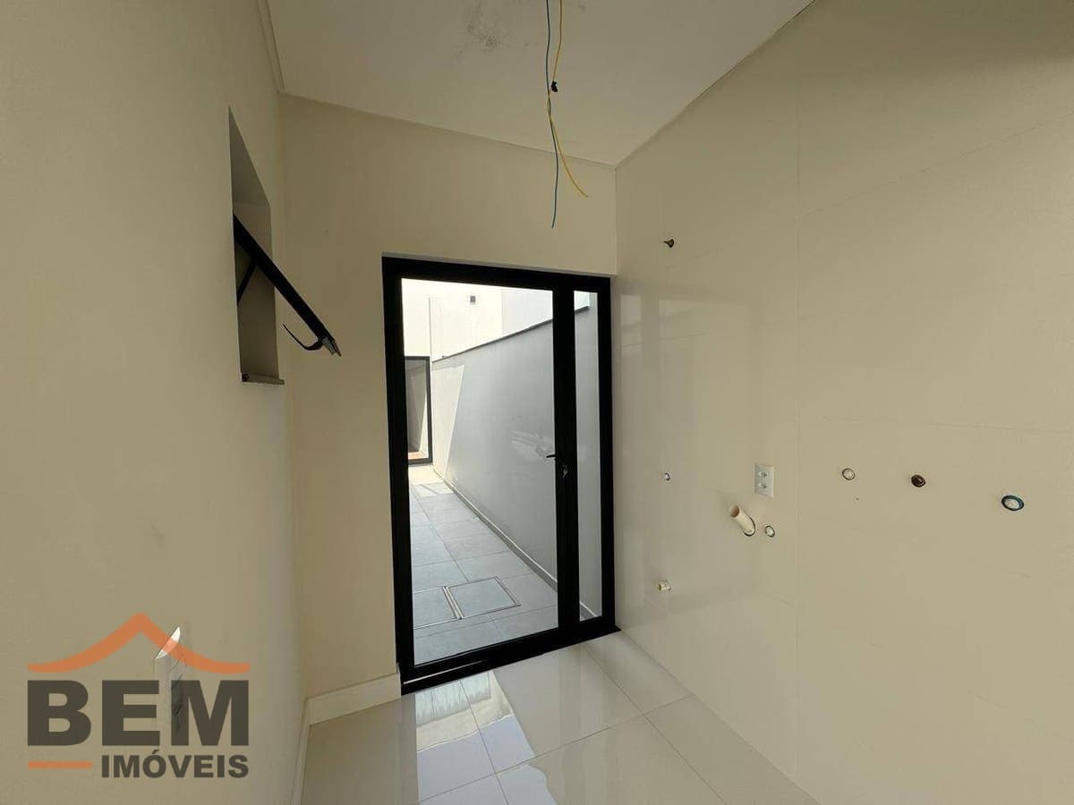 Casa para Venda com 3 quartos e 130m² no bairro Centro, em Camboriú - SC