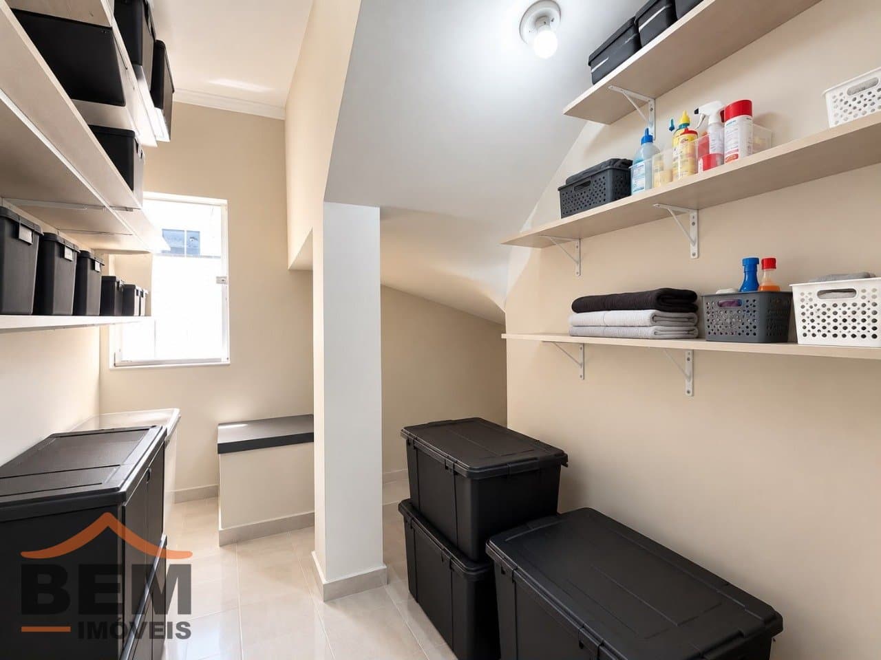 Casa para Locação com 4 quartos e 420m² no bairro Dom Bosco, em Itajaí - SC