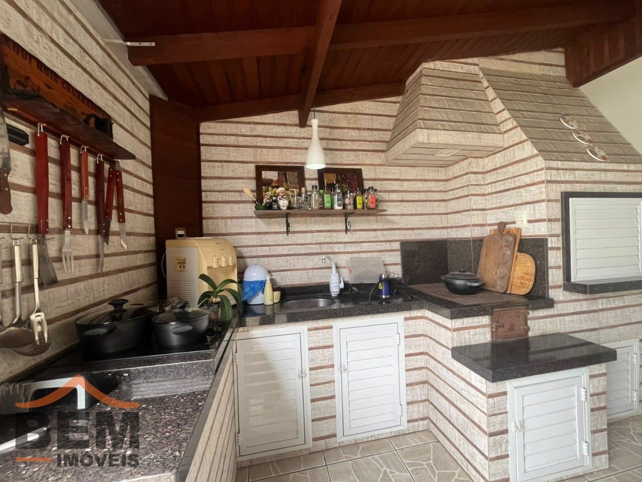 Casa para Locação com 4 quartos e 420m² no bairro Dom Bosco, em Itajaí - SC