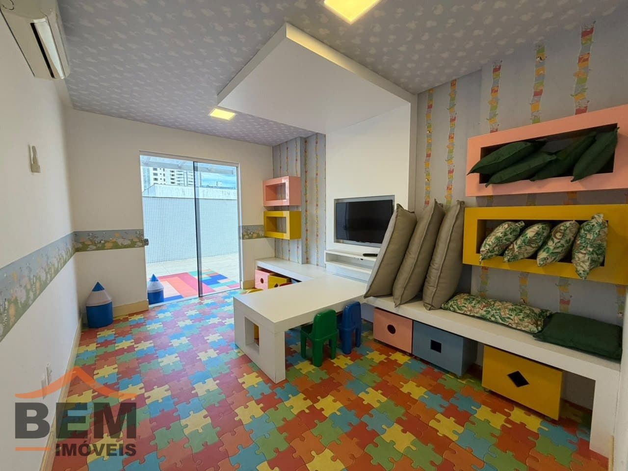 Apartamento para Venda com 4 quartos e 150m² no bairro Centro, em Balneário Camboriú - SC
