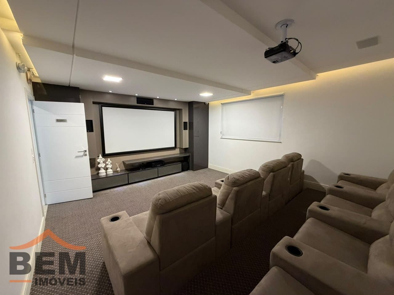 Apartamento para Venda com 4 quartos e 150m² no bairro Centro, em Balneário Camboriú - SC