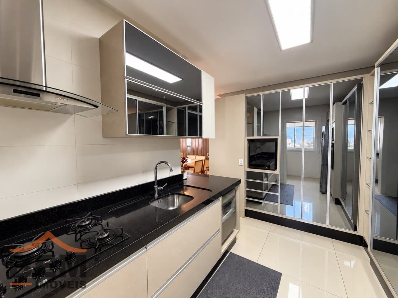 Apartamento para Venda com 4 quartos e 150m² no bairro Centro, em Balneário Camboriú - SC