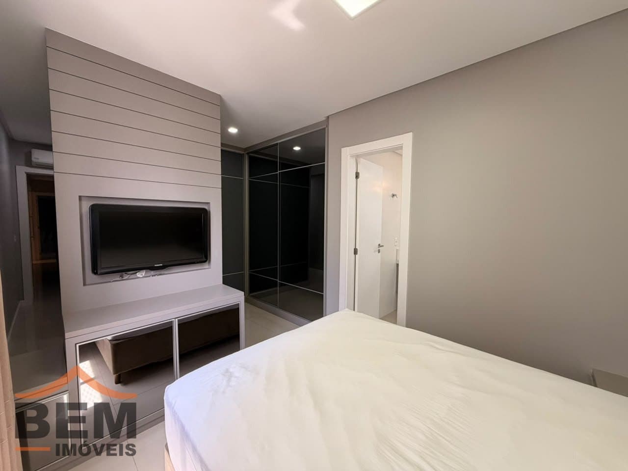 Apartamento para Venda com 4 quartos e 150m² no bairro Centro, em Balneário Camboriú - SC