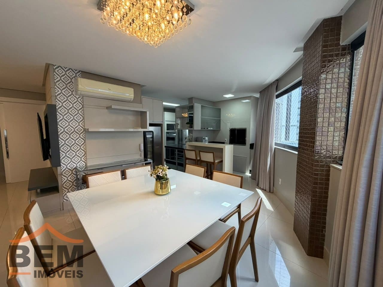 Apartamento para Venda com 4 quartos e 150m² no bairro Centro, em Balneário Camboriú - SC