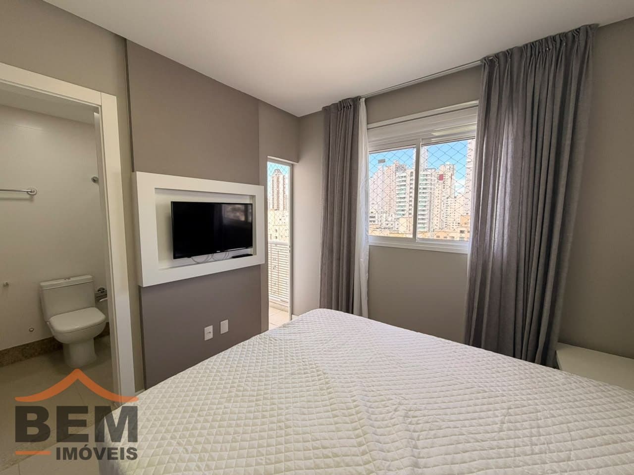 Apartamento para Venda com 4 quartos e 150m² no bairro Centro, em Balneário Camboriú - SC