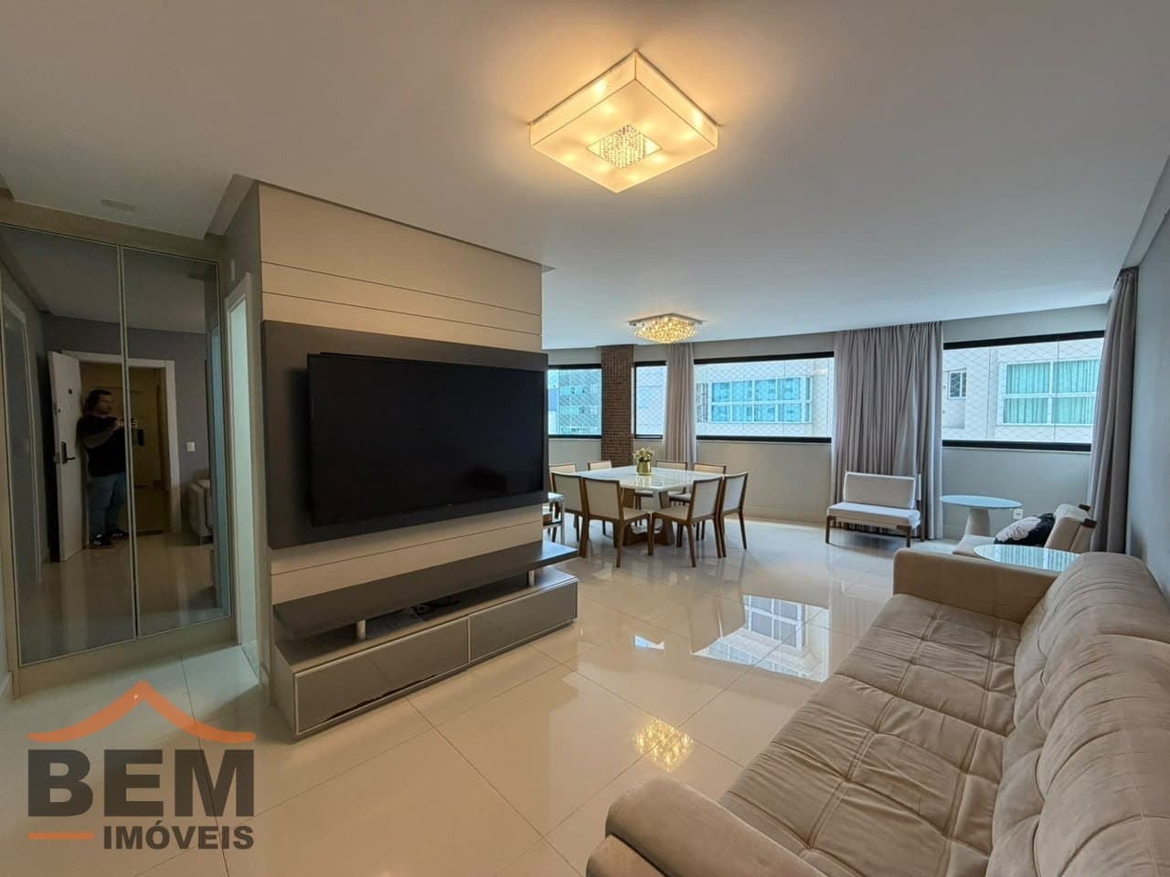 Apartamento para Venda com 4 quartos e 150m² no bairro Centro, em Balneário Camboriú - SC
