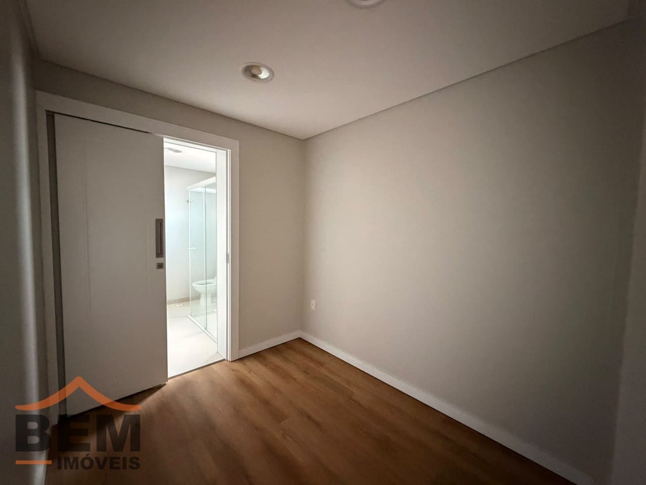 Apartamento para Venda com 3 quartos e 160m² no bairro Barra Sul, em Balneário Camboriú - SC