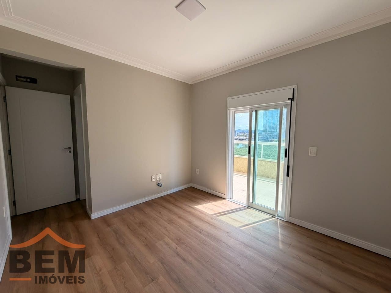 Apartamento para Venda com 3 quartos e 160m² no bairro Barra Sul, em Balneário Camboriú - SC