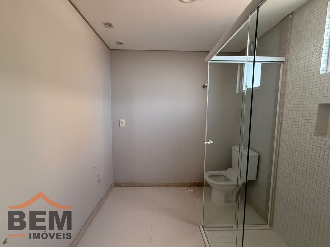 Apartamento para Venda com 3 quartos e 160m² no bairro Barra Sul, em Balneário Camboriú - SC
