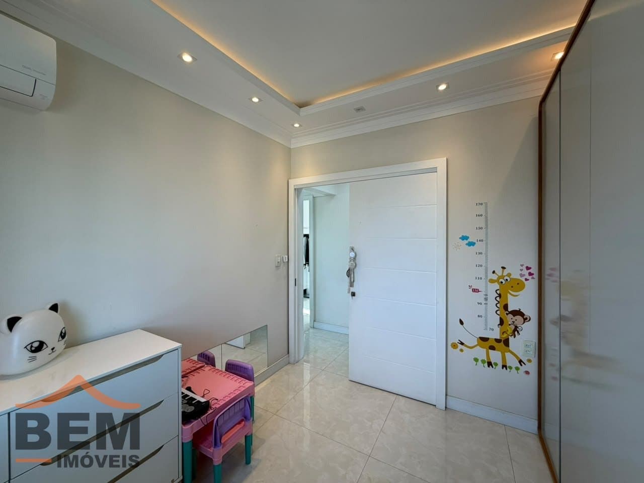 Casa para Venda com 3 quartos e 160m² no bairro Cordeiros, em Itajaí - SC