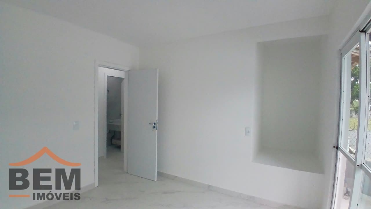 Casa para Venda com 2 quartos no bairro Centro, em Camboriú - SC
