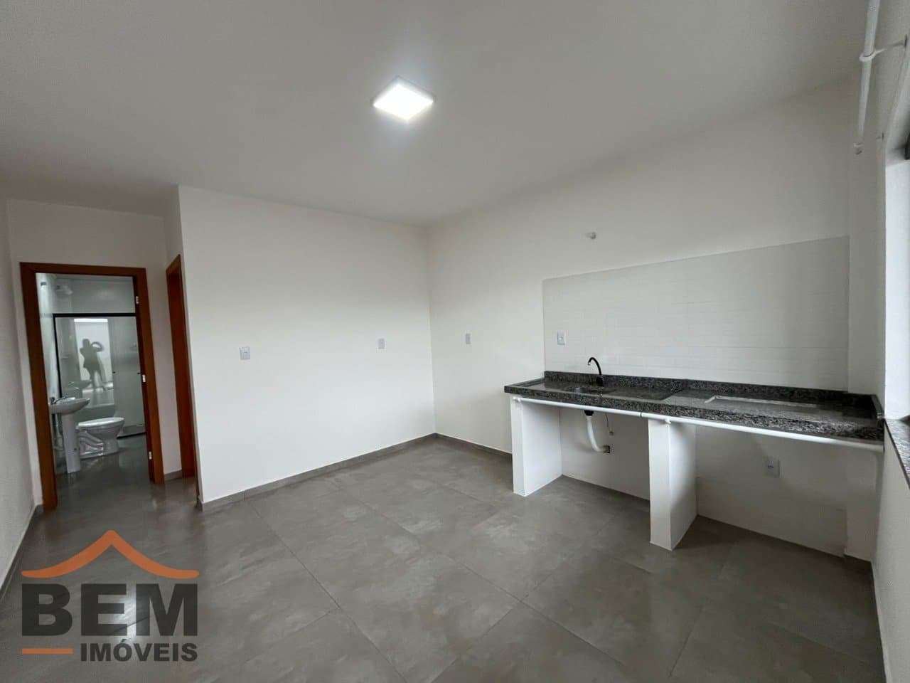 Kitnet para Locação com 1 quarto e 29m² no bairro Itaipava, em Itajaí - SC
